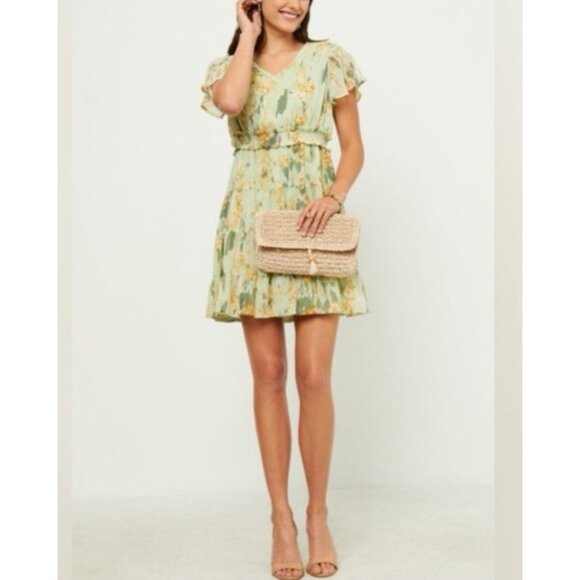 Hayden LA Dress 1XL 1 X XL Blouson Green Floral Smocked Washable Tiered Flowy - Picture 1 of 13